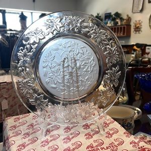 4 crystal dinner plates